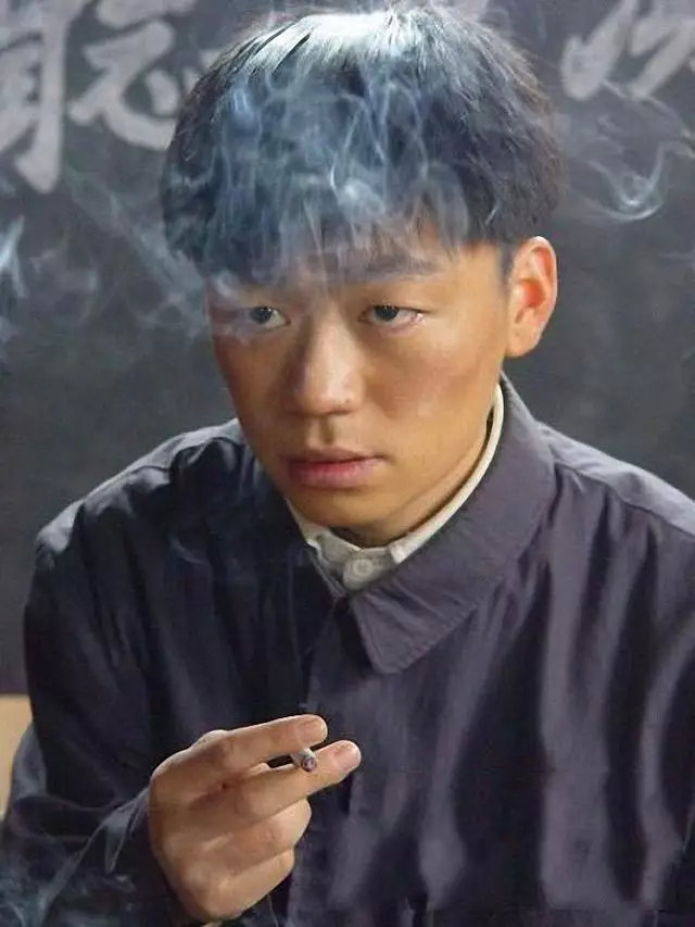 岳云鹏和郭德纲岁数差不多,哪一年岳云鹏14岁郭德纲26岁