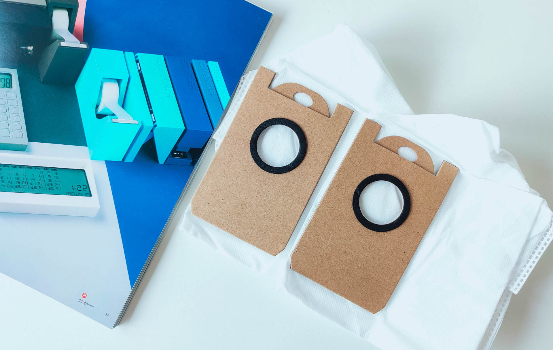 连垃圾都懒得倒，由利扫地机器人评测：垃圾自动收集，一月一次