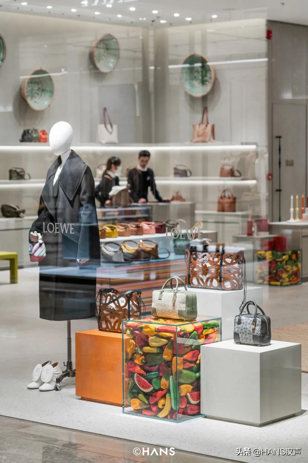 LV、DIOR、CELINE、LOEWE……武汉恒隆大牌全开，景甜都来逛