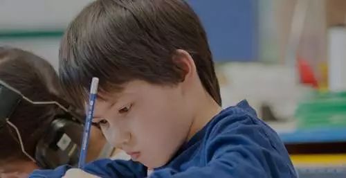 低龄留学申请陪读,低龄留学加拿大高中