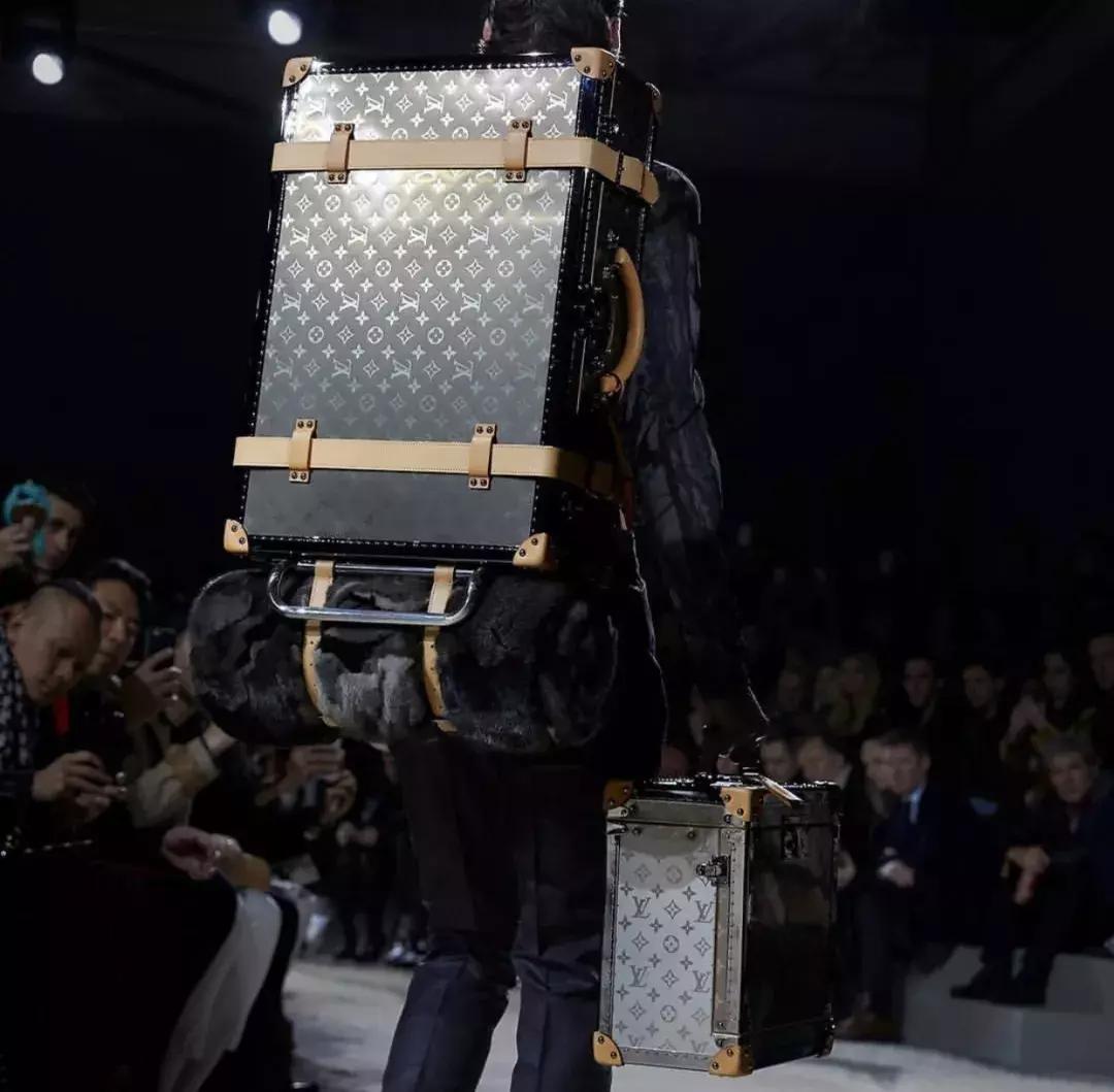 2020最火的男士包guccilv,gucci和lv包包入门款