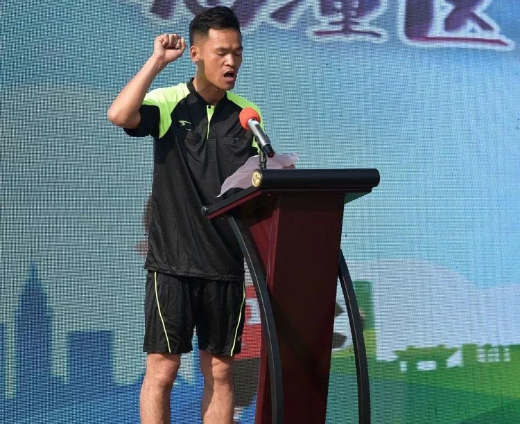 青少年校园足球联赛拉开帷幕,为期多天的校园足球联赛落下帷幕