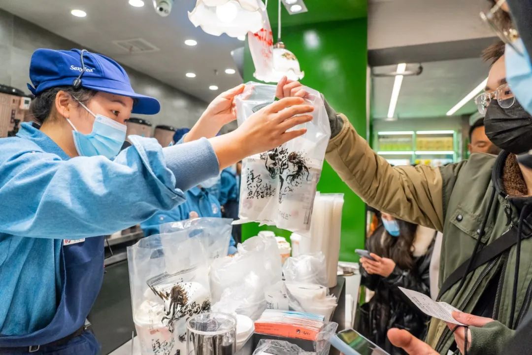 武汉茶颜悦色现在还有多少人,武汉的茶颜悦色有多火