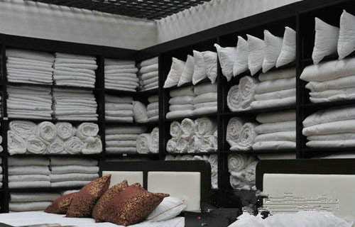 如何让床品铺出高级感,如何让酒店床品变得更白更柔软