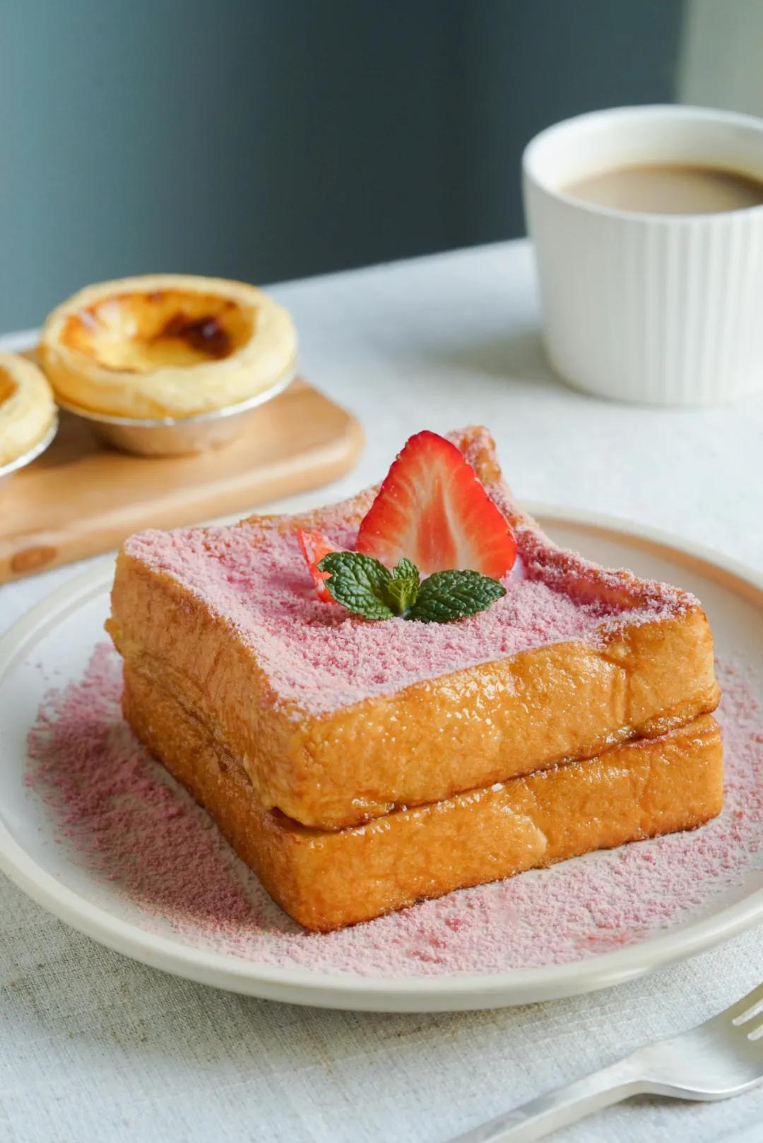 草莓漏奶华,一个没有感情的草莓吃货