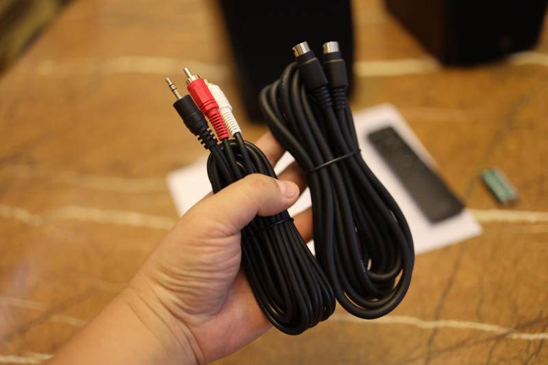 惠威d1100和漫步者s1000有什么区别,惠威d1100和漫步者r2000db对比