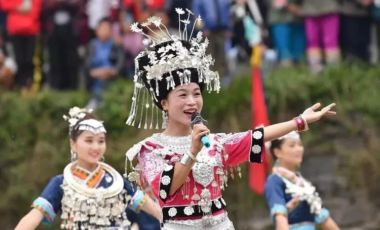 湘西苗族文化习俗及讲解,了解湘西苗族文化和风土人情