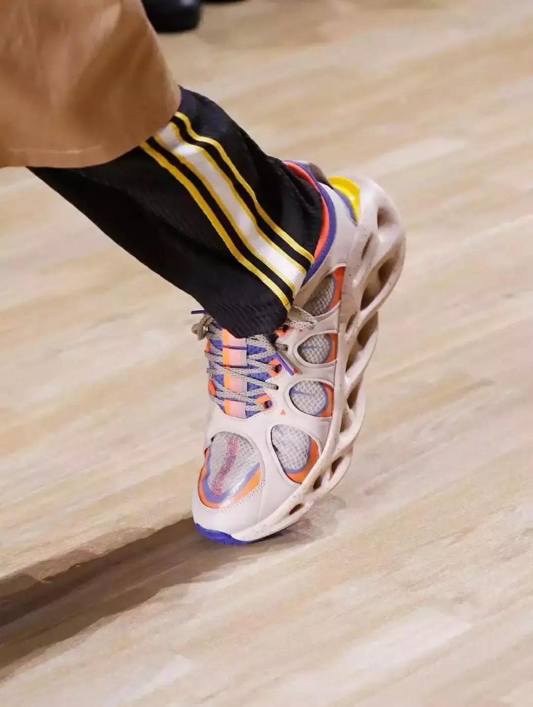 李宁2020纽约时装,李宁2019纽约时装周鞋