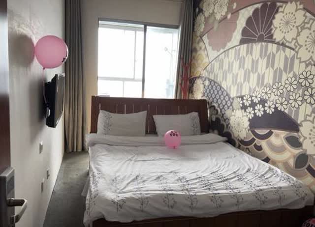 昆明一小区群租由“明”转“暗”生意依旧火爆,要提前三到五天预订