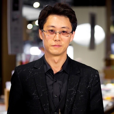 「夜读·诗」《最美》作者:朵渔;朗读:篁竹瑾