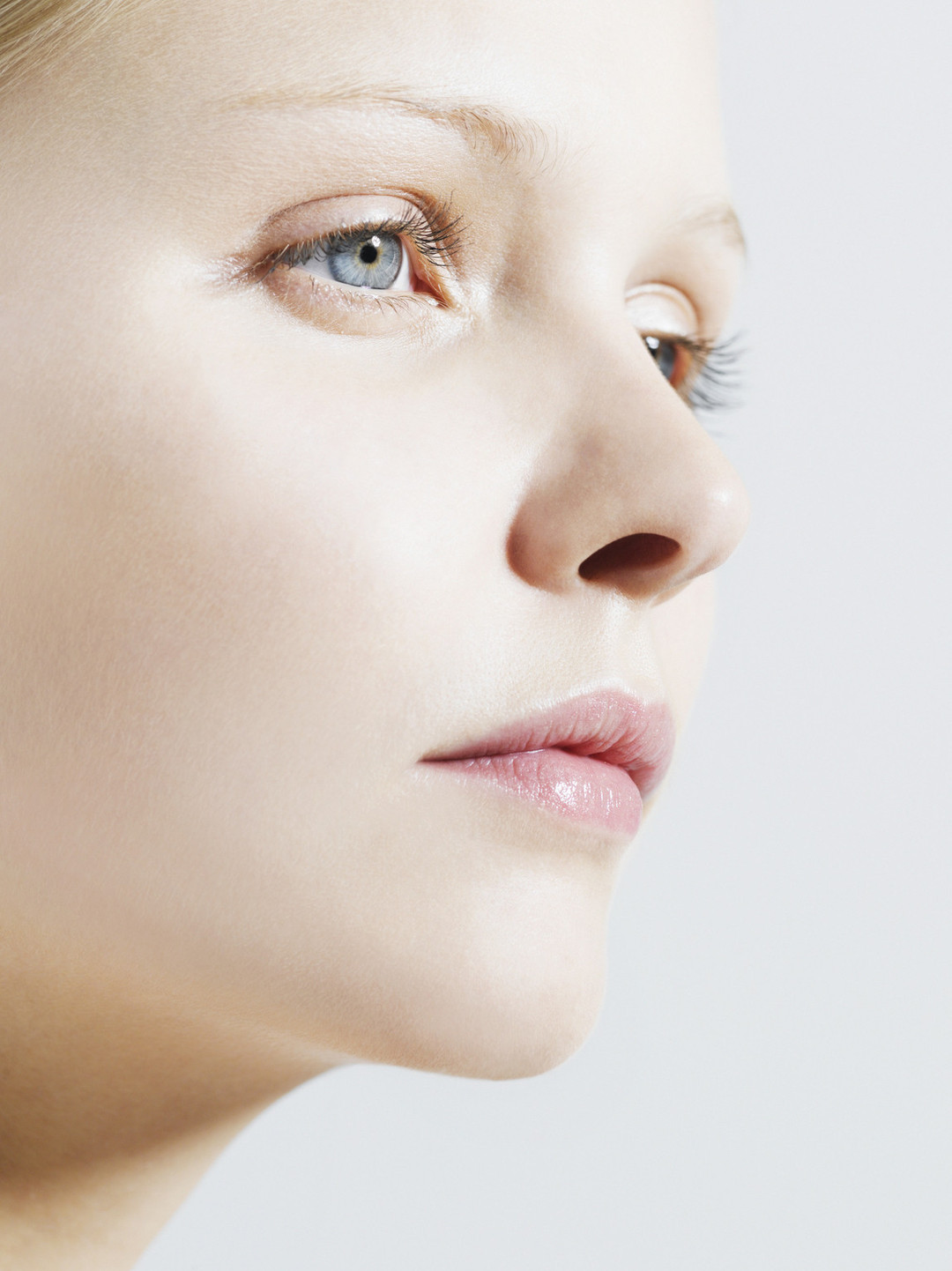 女人脸上的美容穴每天按5分钟,女人脸上的四个不老穴位