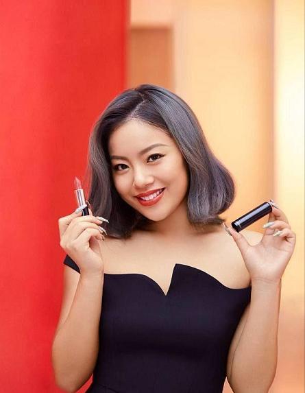 王菊一个月瘦出马甲线,王菊30天暴瘦20斤