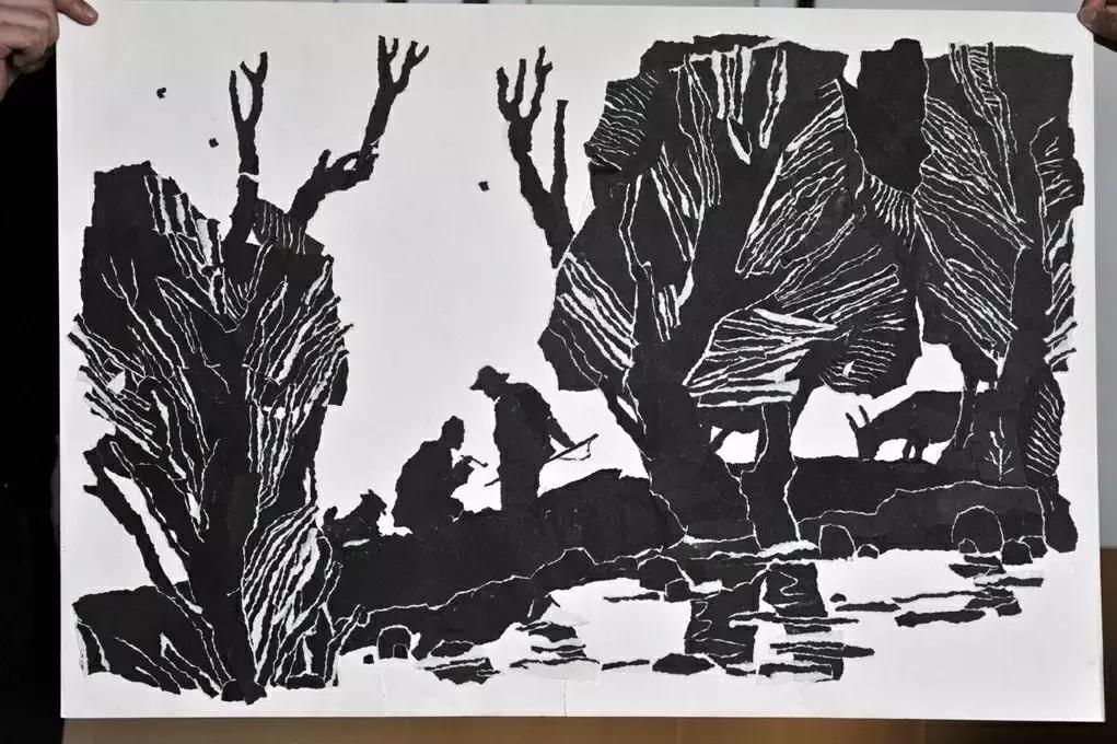 “西北奇葩”阳朵姥姥用报纸、碎布、树叶作画,惊艳!