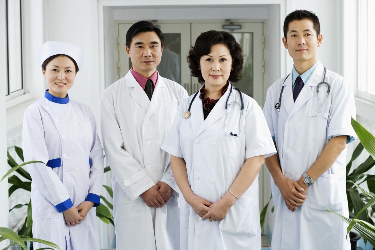 服用激素两周后尿蛋白还是3+,肾病蛋白尿三个加能治愈吗