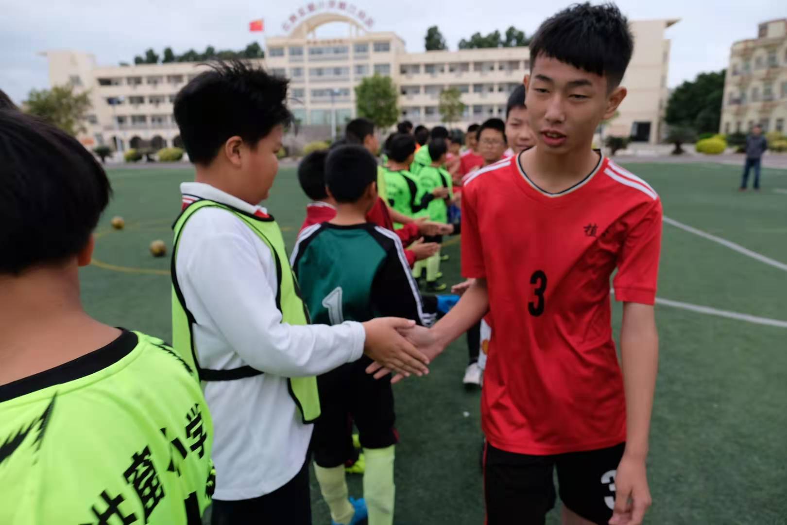 实验小学举办校园文化科技艺术节,实验小学足球文化节