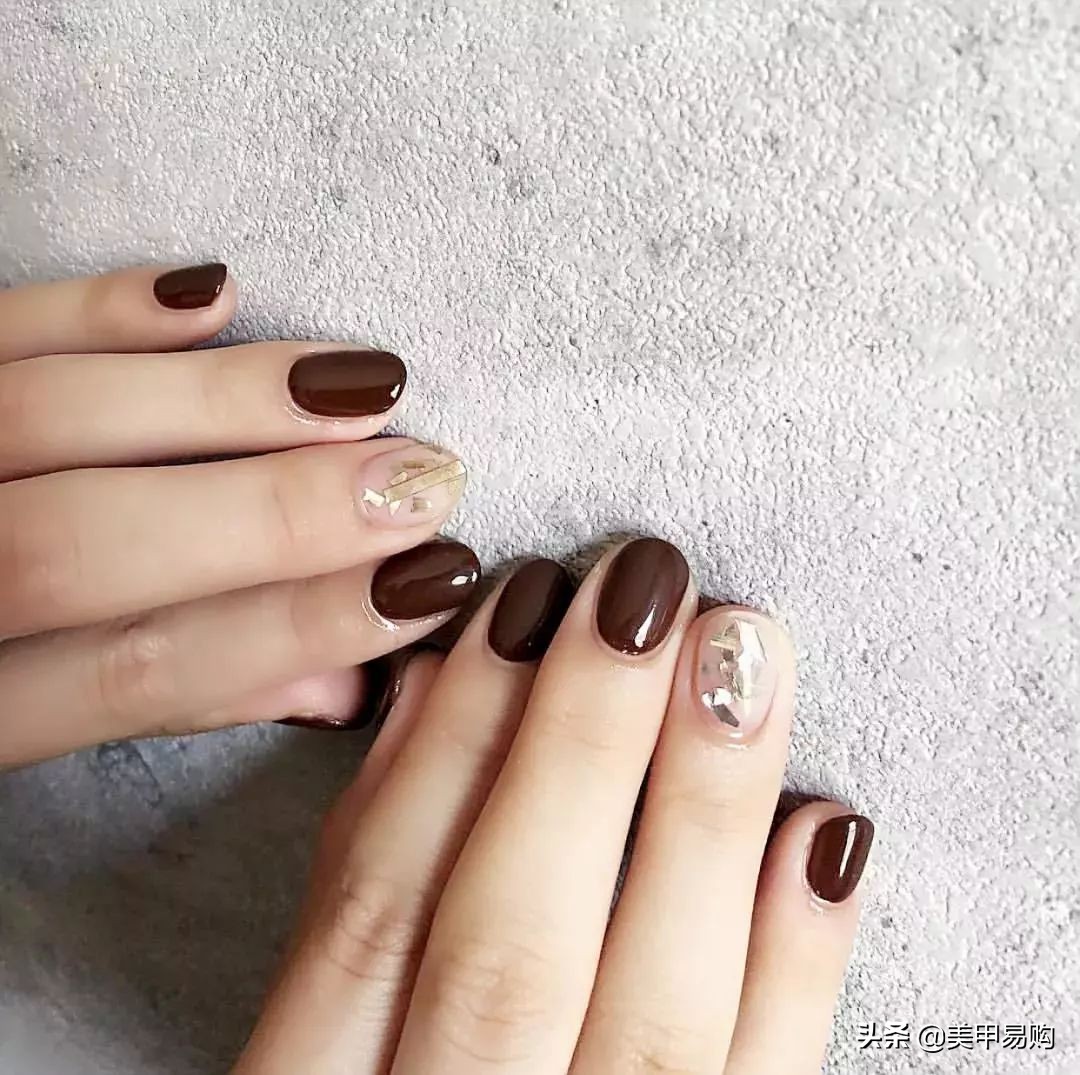 奶茶色渐变磨砂美甲,女生最爱的奶茶色系美甲来啦