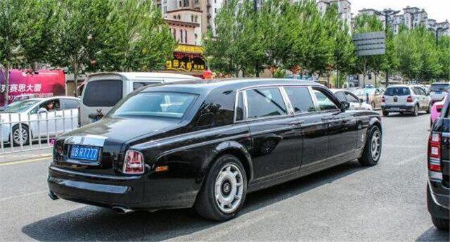 买劳斯莱斯跑婚车多久能回本,买个二手劳斯莱斯跑婚车划算吗