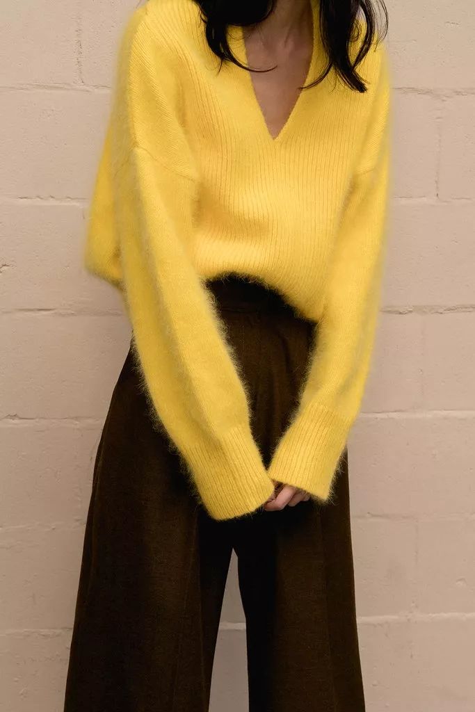 方领v领哪个更显瘦,超显瘦修身v领羊绒长款毛衣