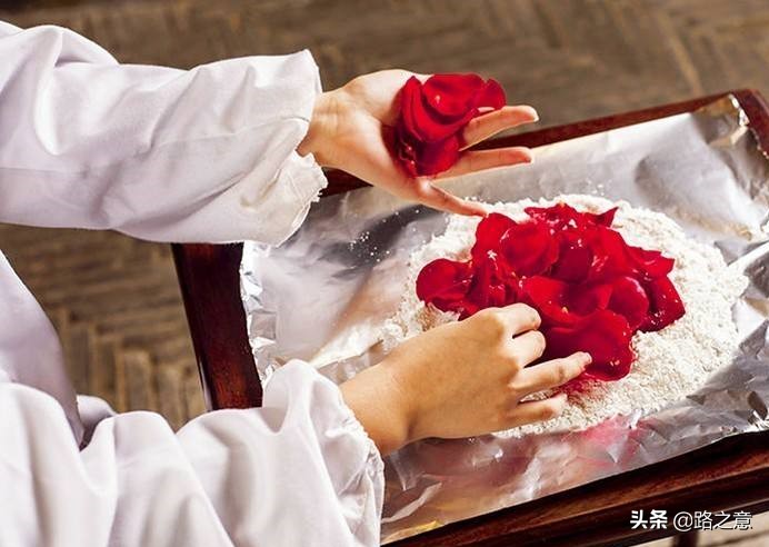 古代日本女人的化妆妆容,中国古代女子化妆时常用的胭脂