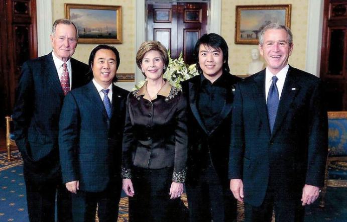 郎朗的成长辛酸历程,郎朗是如何一步步成为钢琴家的