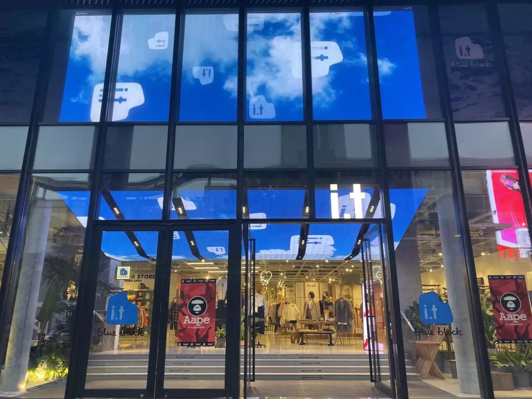 杨颖跟范丞丞同框的照片,杨颖和范丞丞摆pose