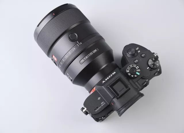 索尼fe135mmf1.8gm扫街,索尼fe135mmf1.8值得买吗