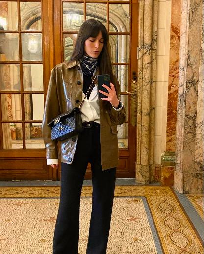 毛衣叠穿衬衫怎么穿更好看,毛衣衬衫叠穿搭配什么裤子