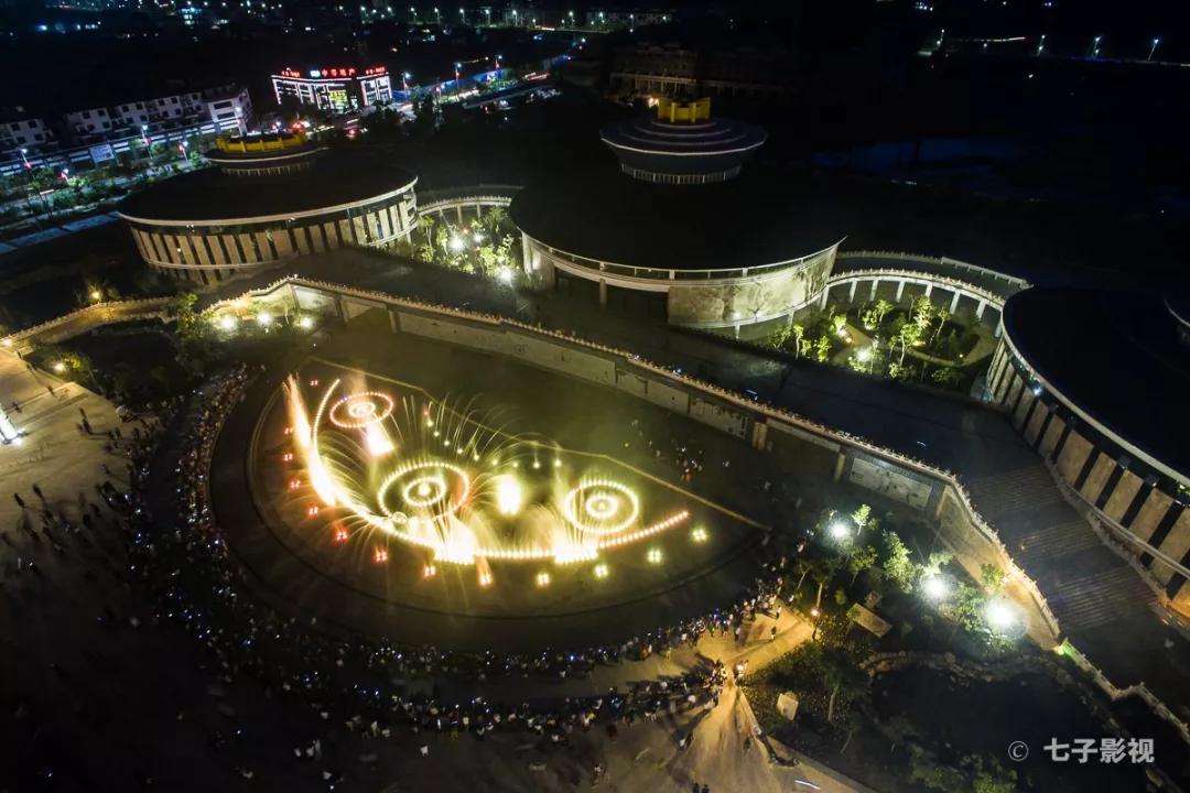 这是一个充满生机的公园怎么说,这是一个充满生机的国度朗诵