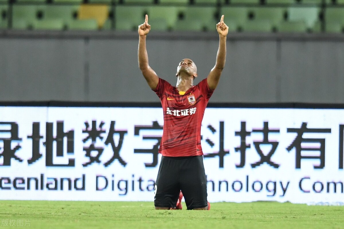 中超金靴破荒梅开二度,夺冠热门大逆转中超旧将梅开二度