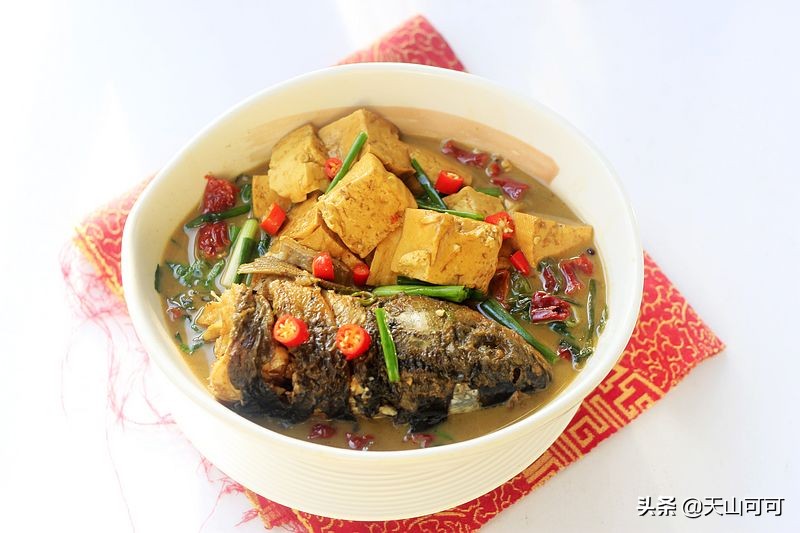 东北冬季白菜炖豆腐,冬天豆腐炖什么好吃