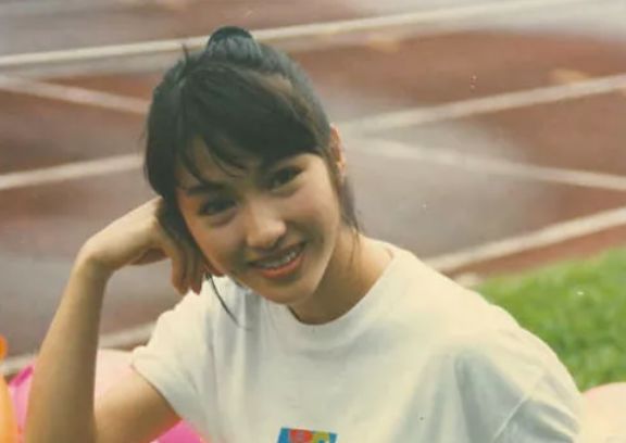 黎姿一生有多穷,黎姿巅峰时期退圈