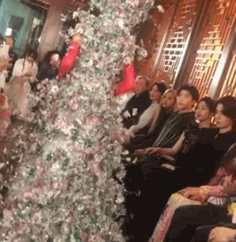 Valentino第一次中国办高定秀,张艺兴来捧场,杜鹃压轴气质绝了