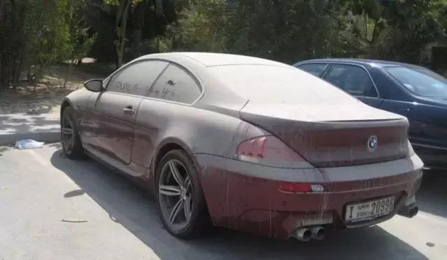 汽车电瓶两年多了有必要换新的吗,汽车电瓶两年没电是什么原因