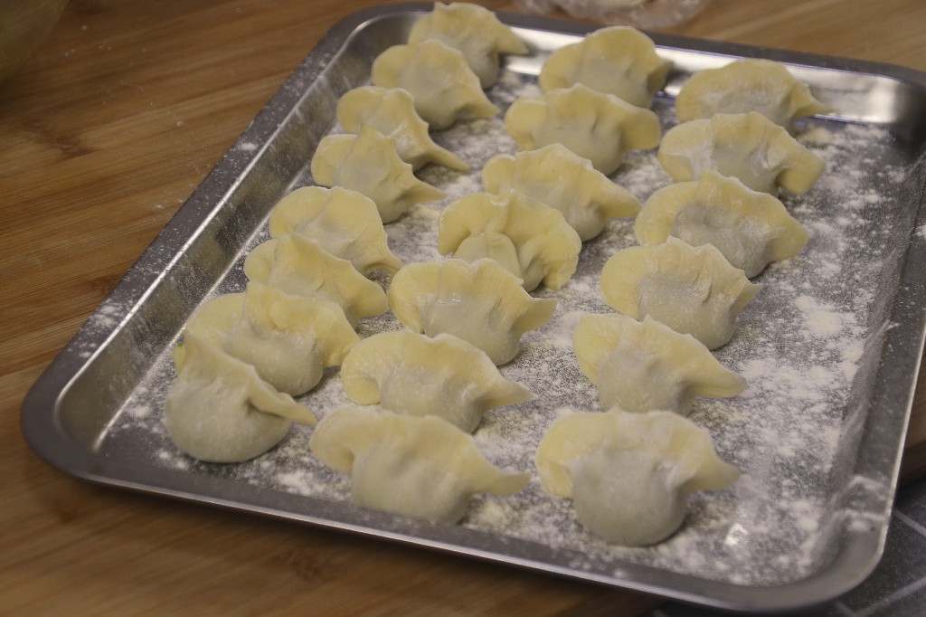 饺子包好教你一招不要直接放冰箱,饺子包完直接放冰箱就废了