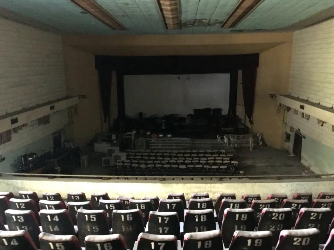 TA是肇庆首家中央空调立体声电影院!照片里的记忆,戳心了