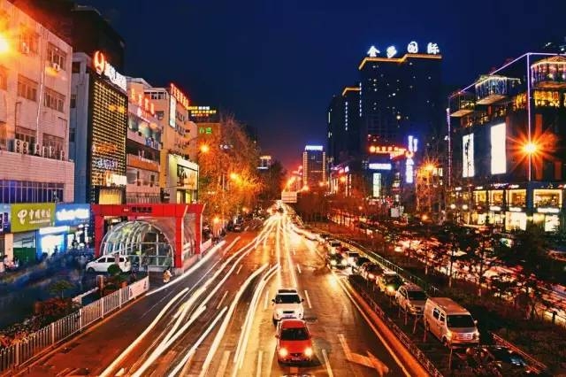 魅力西安大雁塔,西安人为什么喜欢去小寨