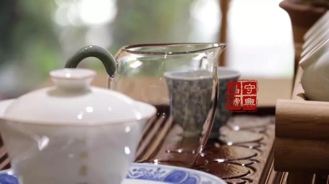 普洱茶怎么有锁喉感,陈年老普洱茶有锁喉的感觉吗