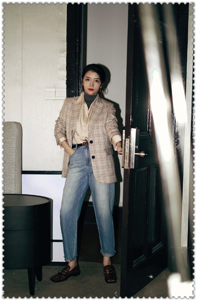 同色系不会出错的穿搭,同色系果然很难搭配