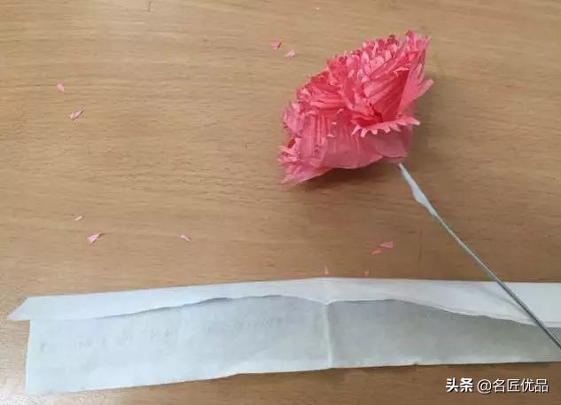 母亲节手工康乃馨简单又漂亮,母亲节适合给妈妈做的康乃馨手工