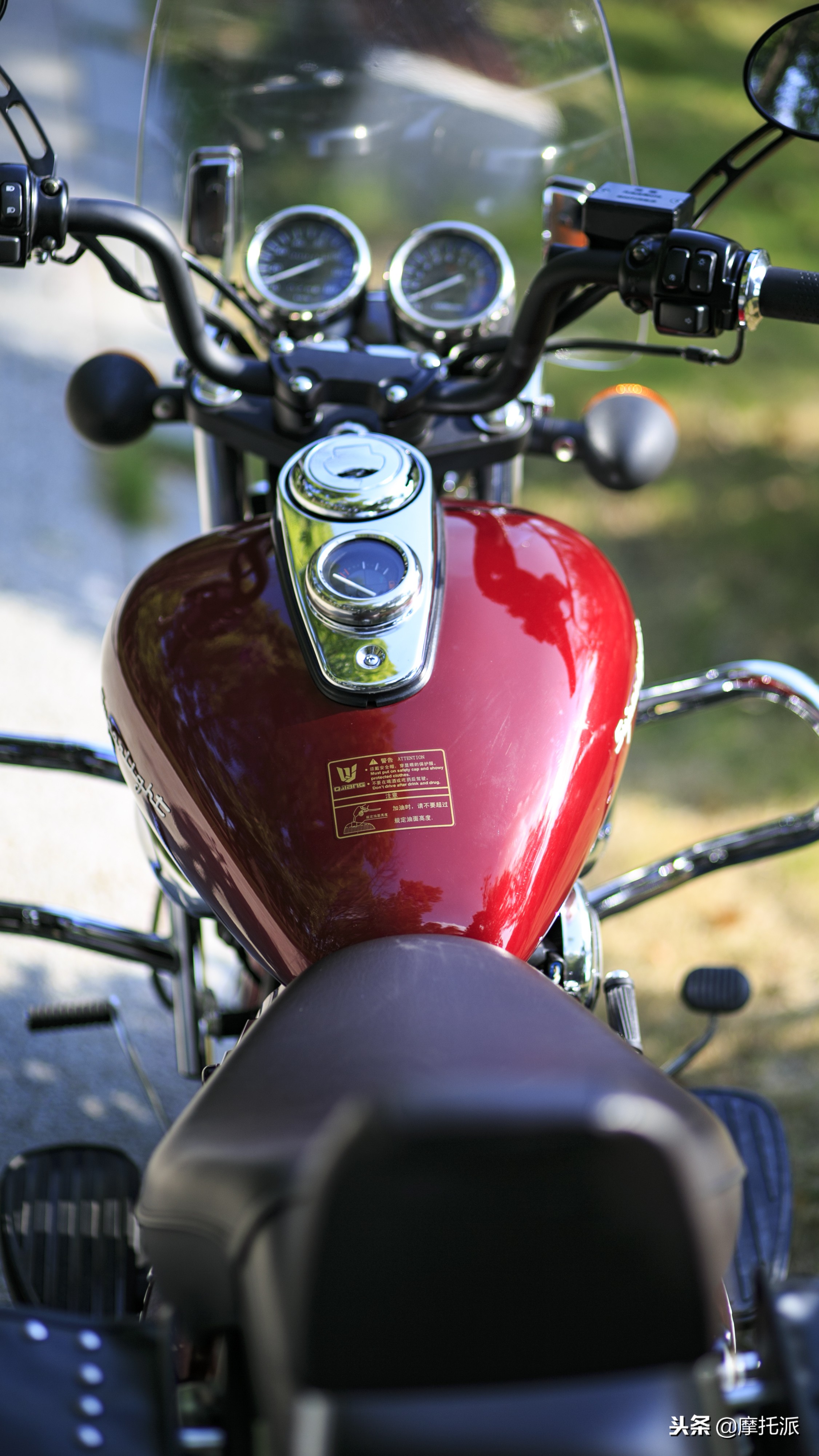 凯威极光200摩托车,钱江凯威荣光202和极光200的区别