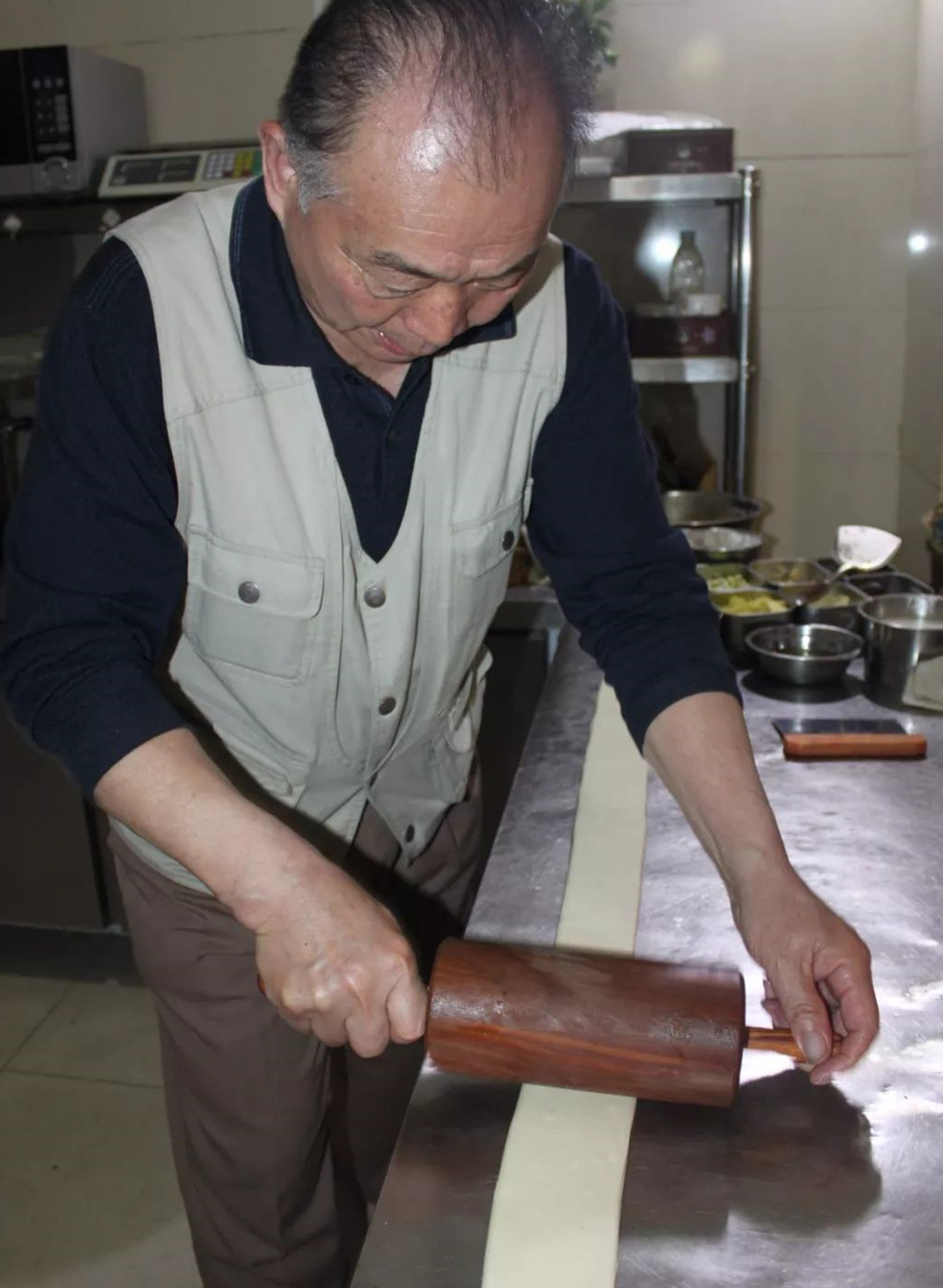 早餐面食技术培训油条配方,早餐店油条做法和配方的全过程