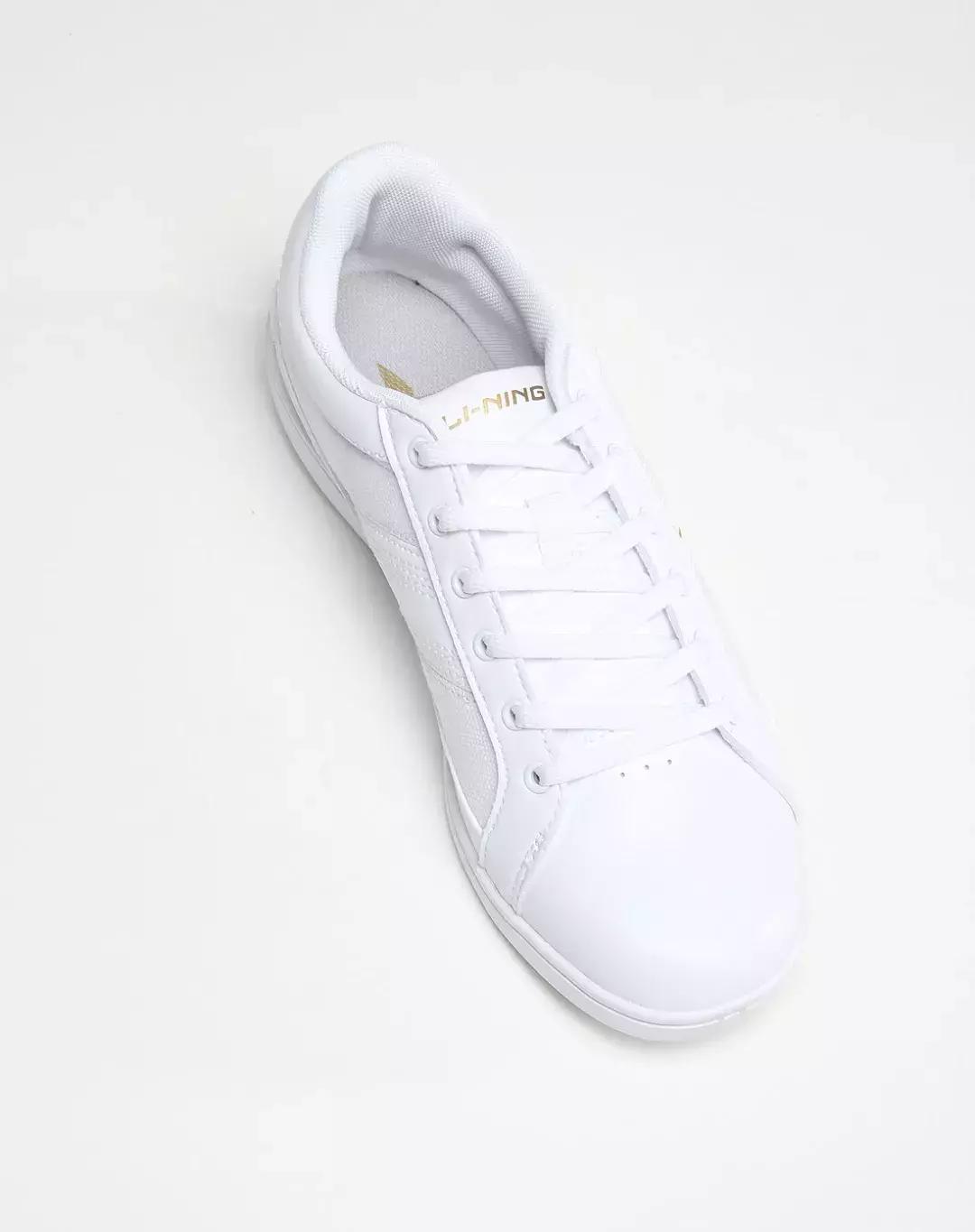 运动鞋清洗小妙招鞋边发黄,教你如何正确的清洗运动鞋