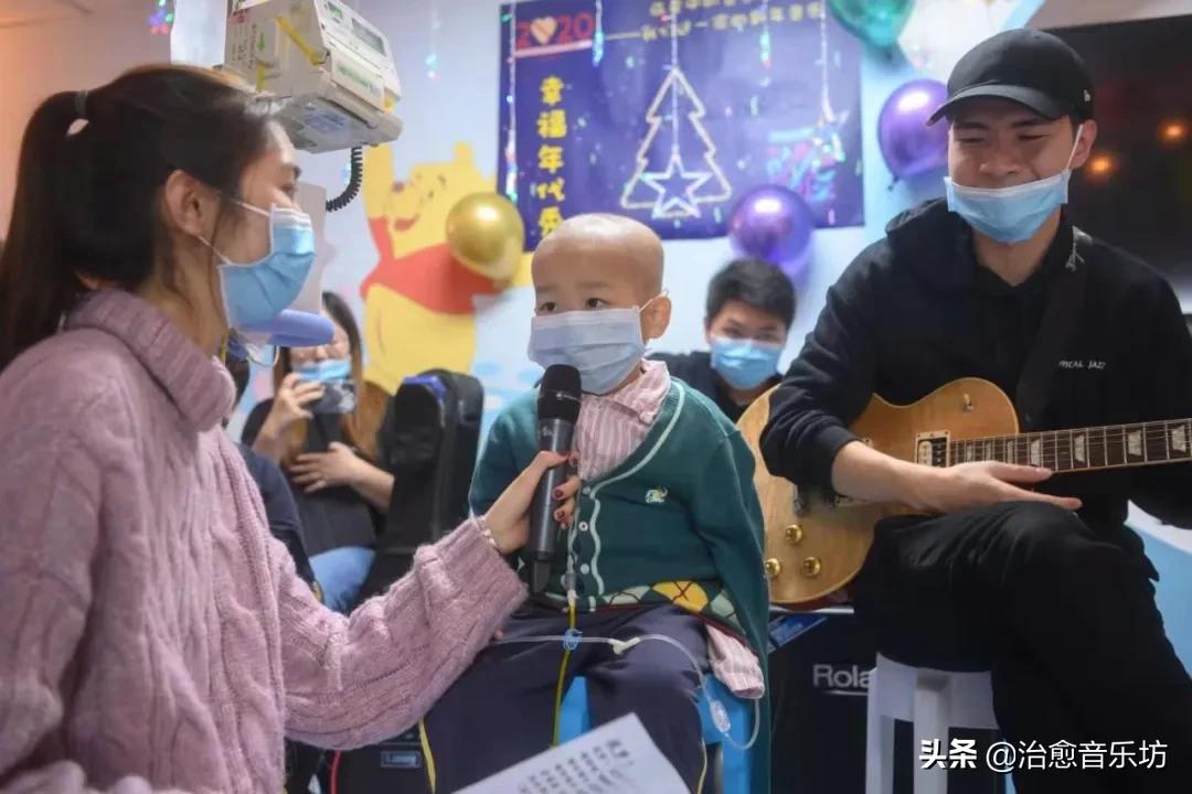 娓╂煍鐨勬煶鍙跺垁,娣辫闊充箰