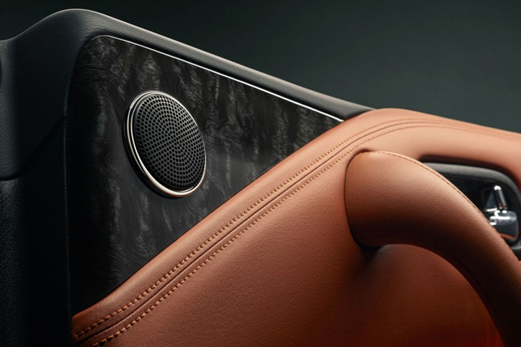 新款日产途乐海外实车更加霸气,还要啥gl8