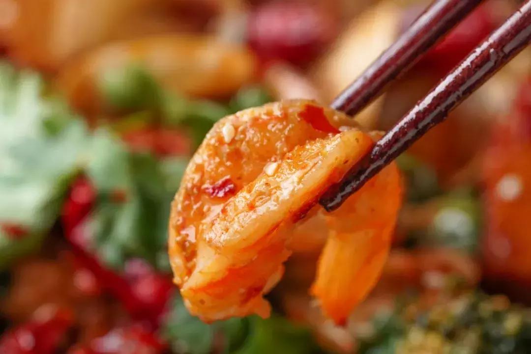 牛油火锅底料炒麻辣香锅,麻辣香锅的家常做法用火锅底料炒