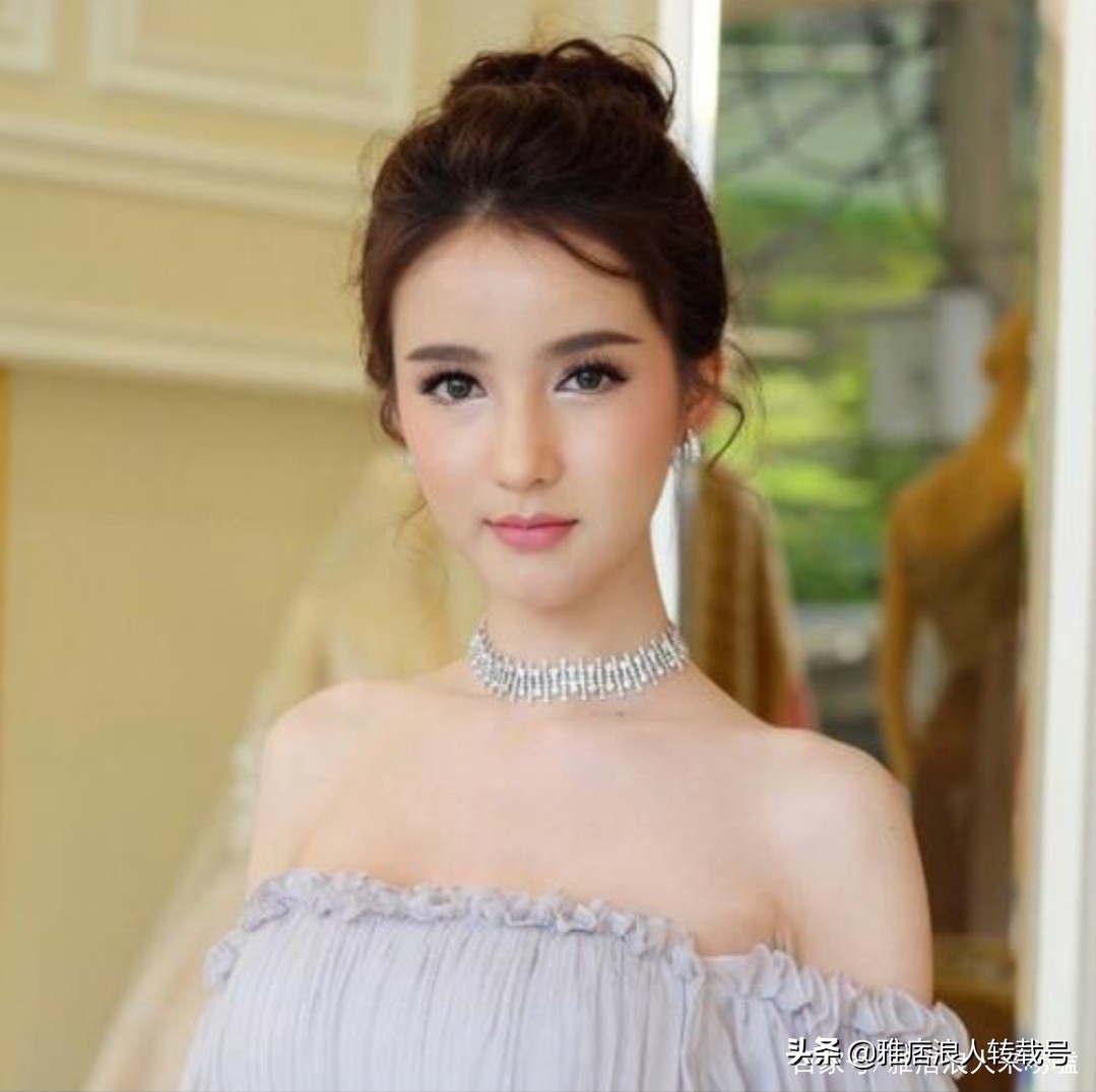 “我的灵魂装错了躯壳，上帝跟我开了个玩笑。”论变性人的伤痛