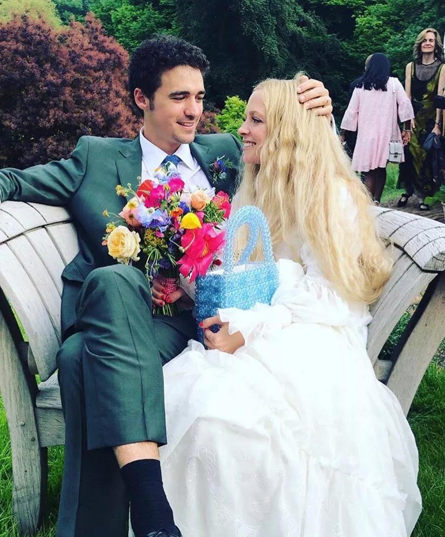 2020冬天流行什么包包款式,今年流行的串珠包