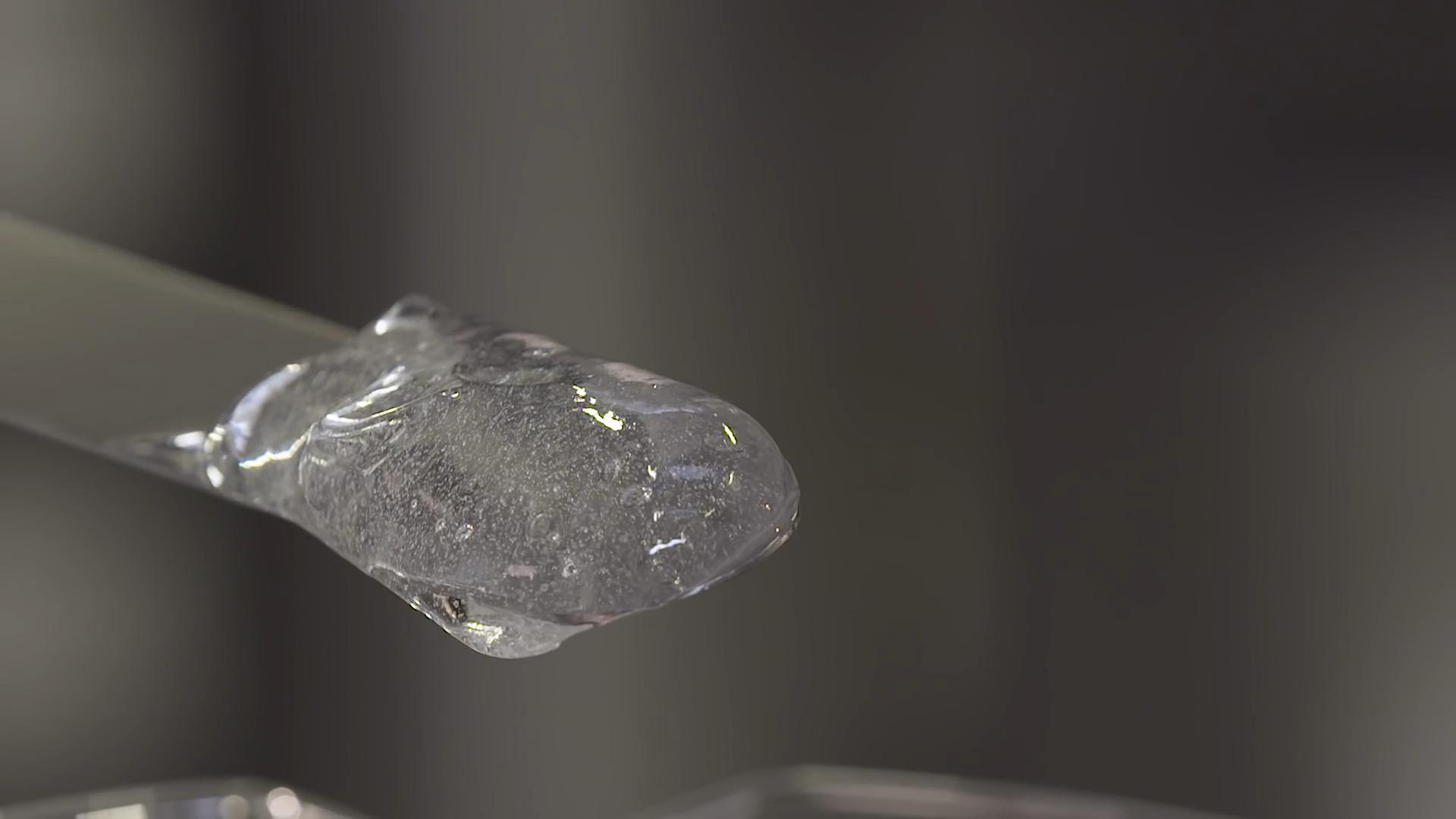 洗洁精是害人精这种说法对吗,洗洁精会伤手伤胃还致癌吗