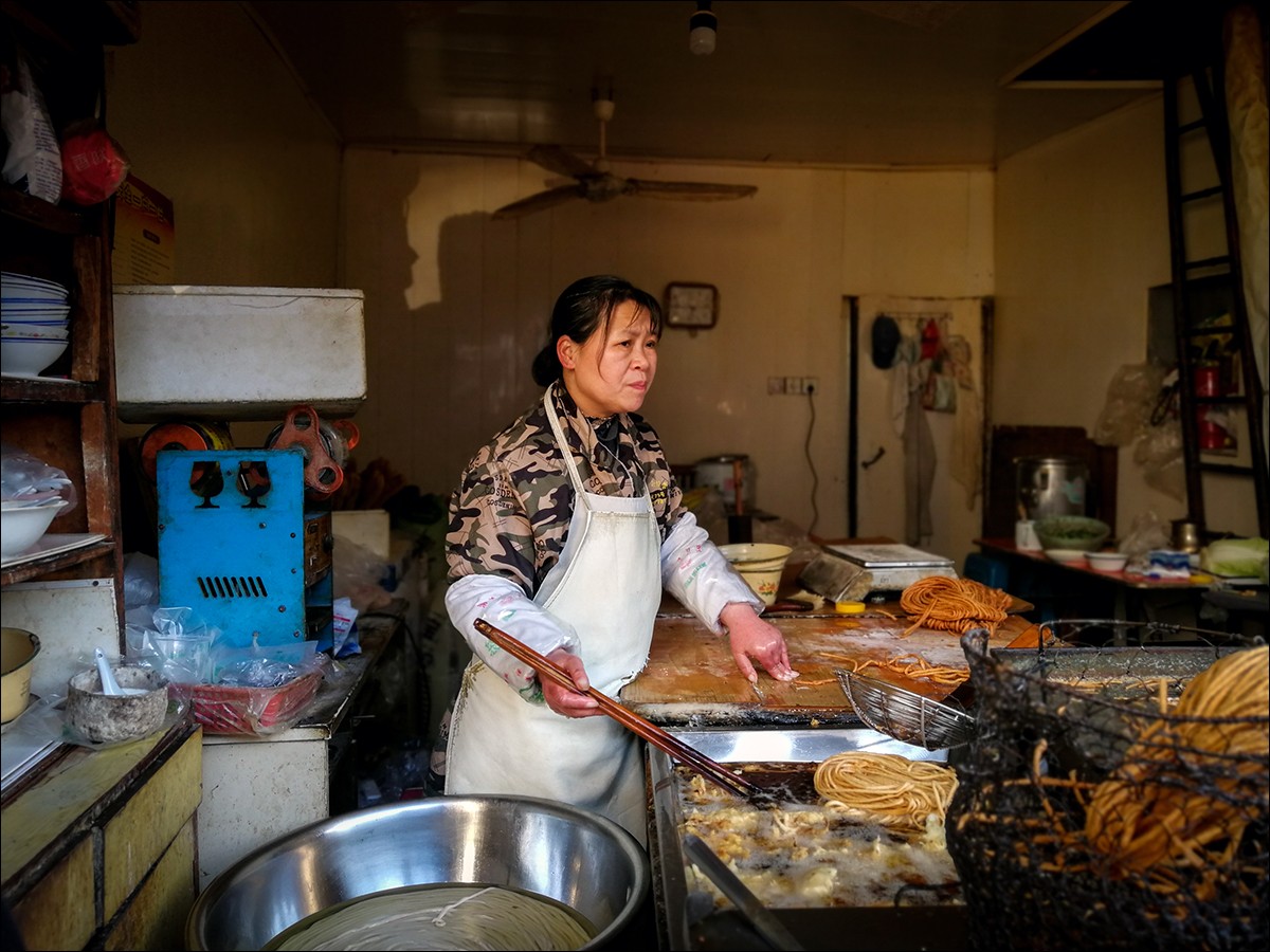 华为p30和华为p10plus谁好,华为p30系列发布