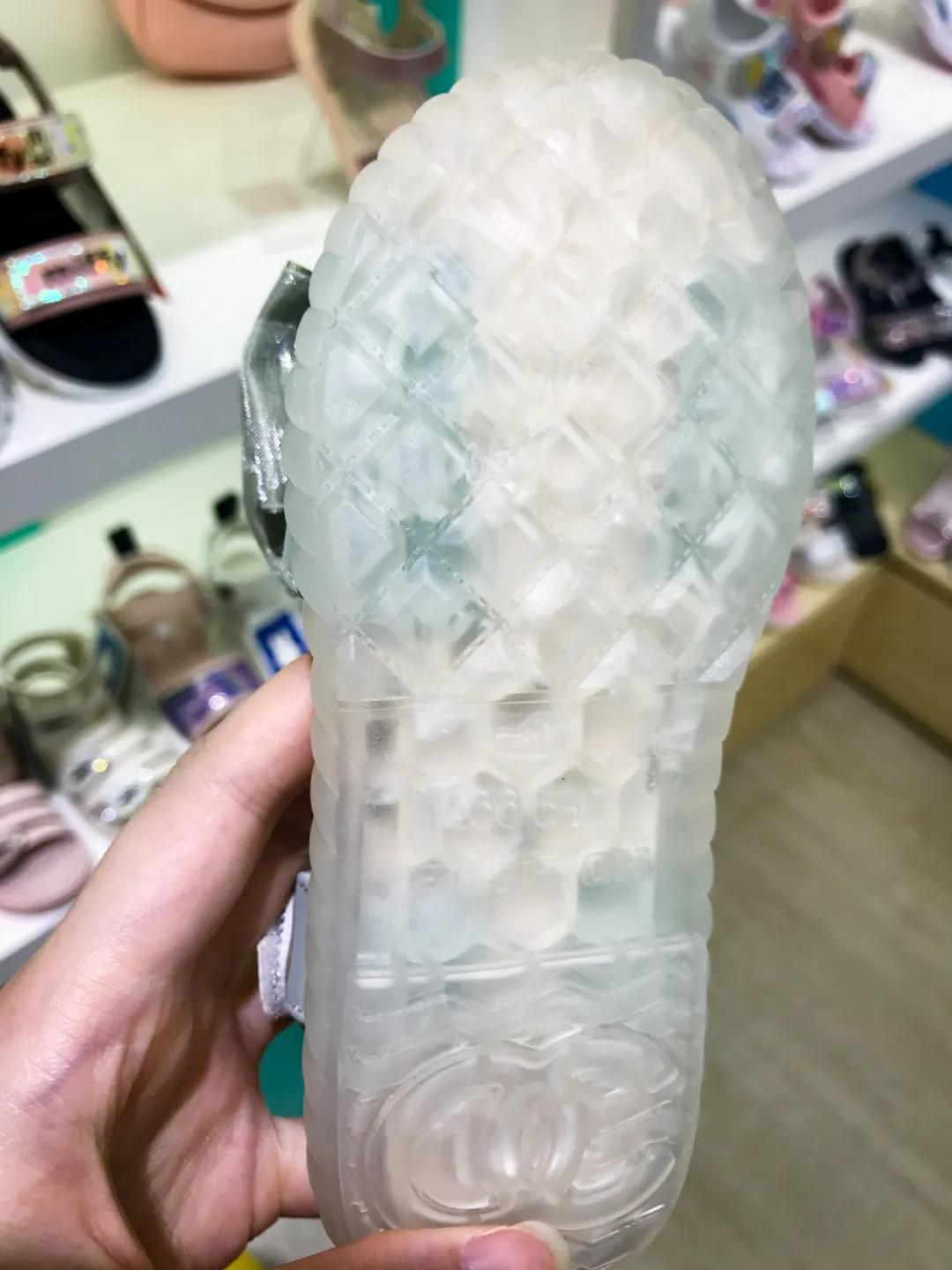 关爱孩子从鞋子开始,关爱宝宝从脚开始